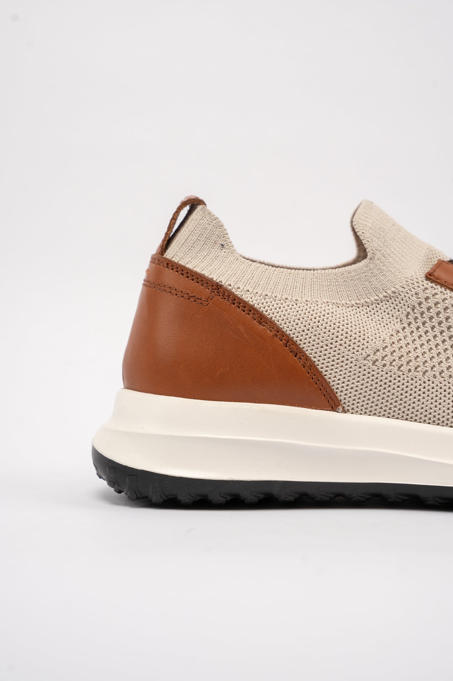 BEIGE CASUAL ELASTIC SNEAKER