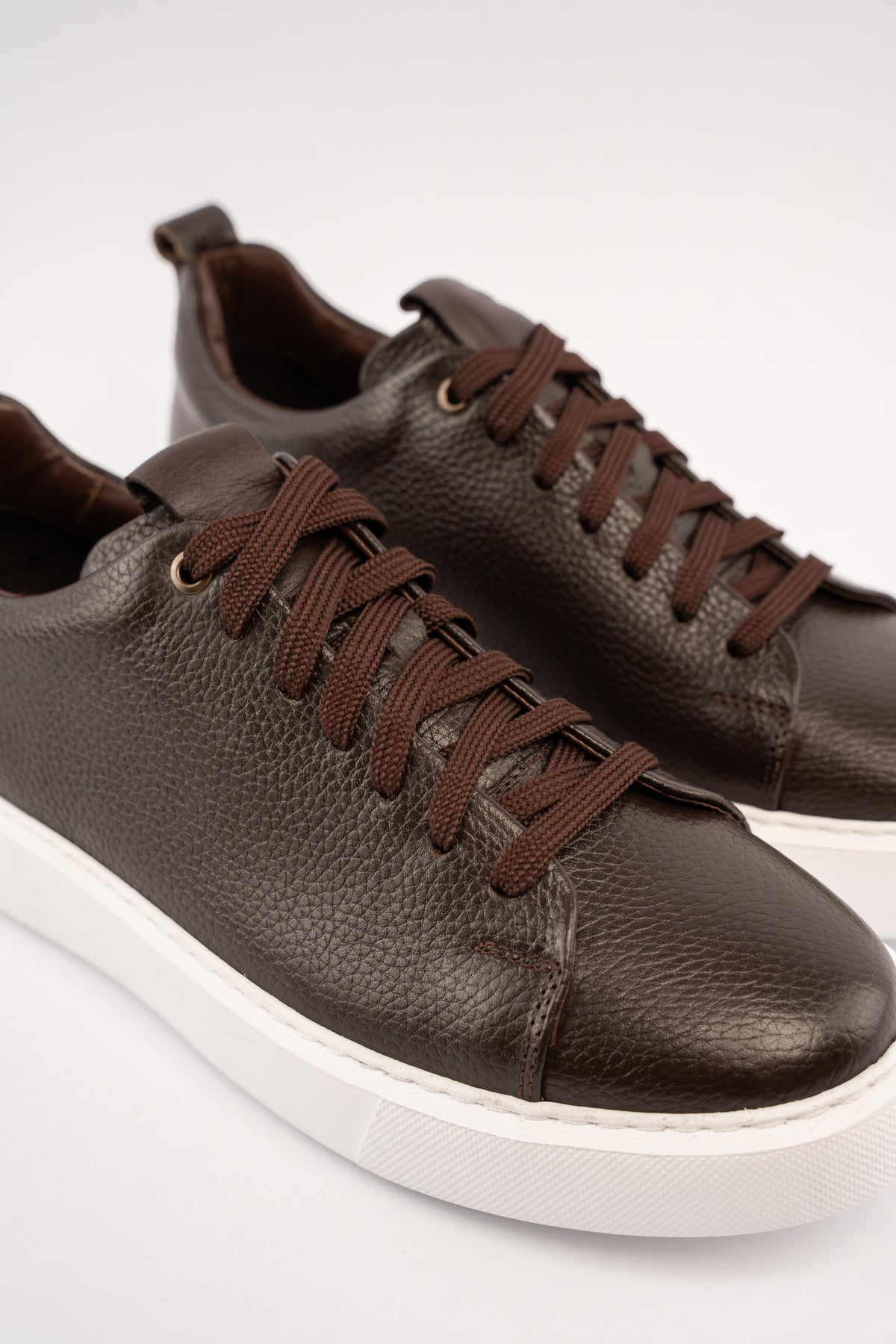 BROWN REFINED SNEAKER