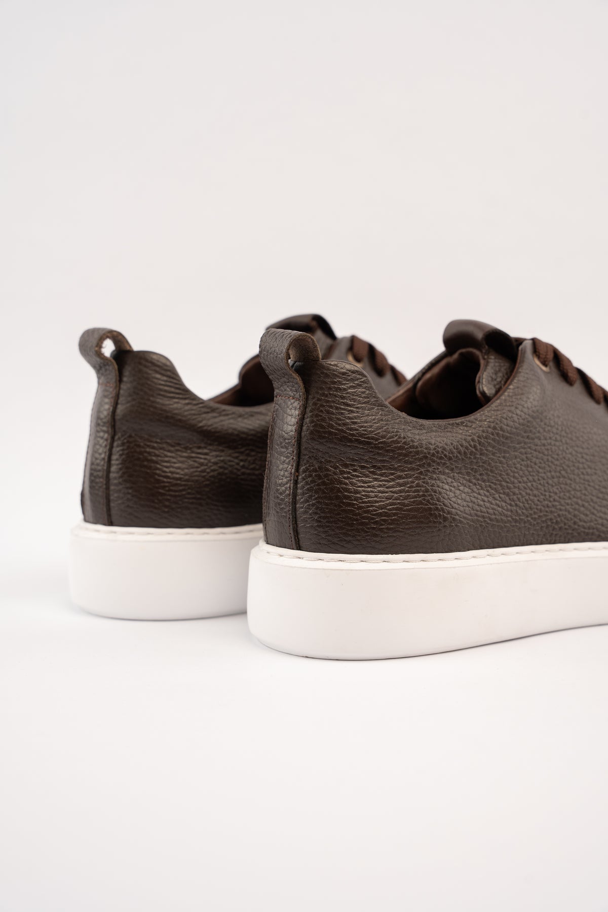 BROWN REFINED SNEAKER