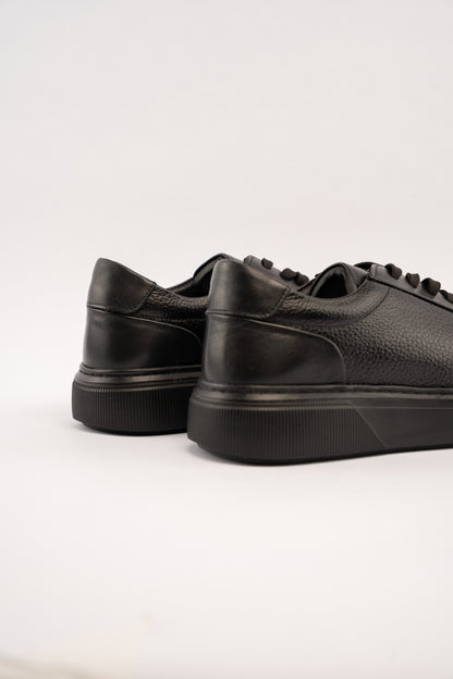 FULL BLACK INFORMAL SNEAKER