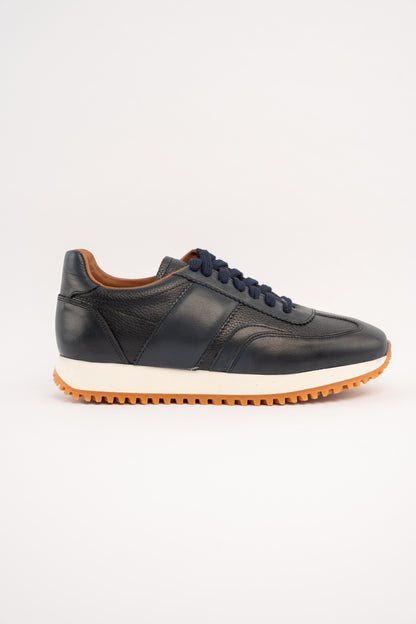 NAVY EVERYDAY SNEAKER