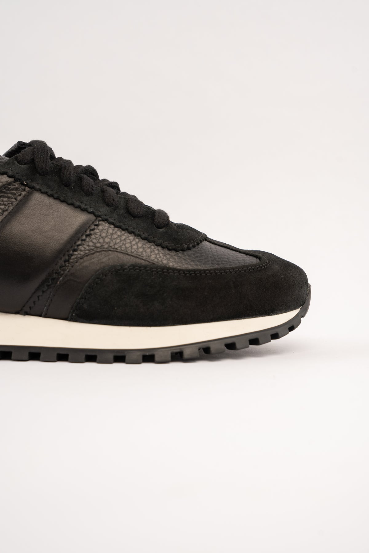 BLACK MIXED LEATHER EVERYDAY SNEAKER