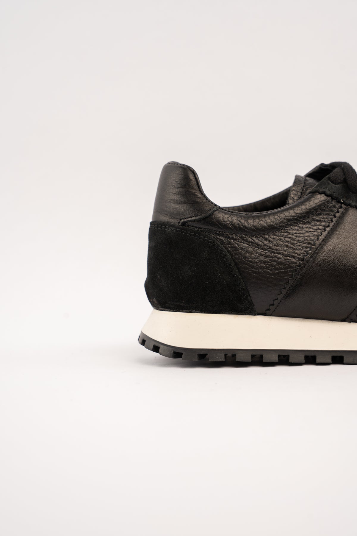 BLACK MIXED LEATHER EVERYDAY SNEAKER