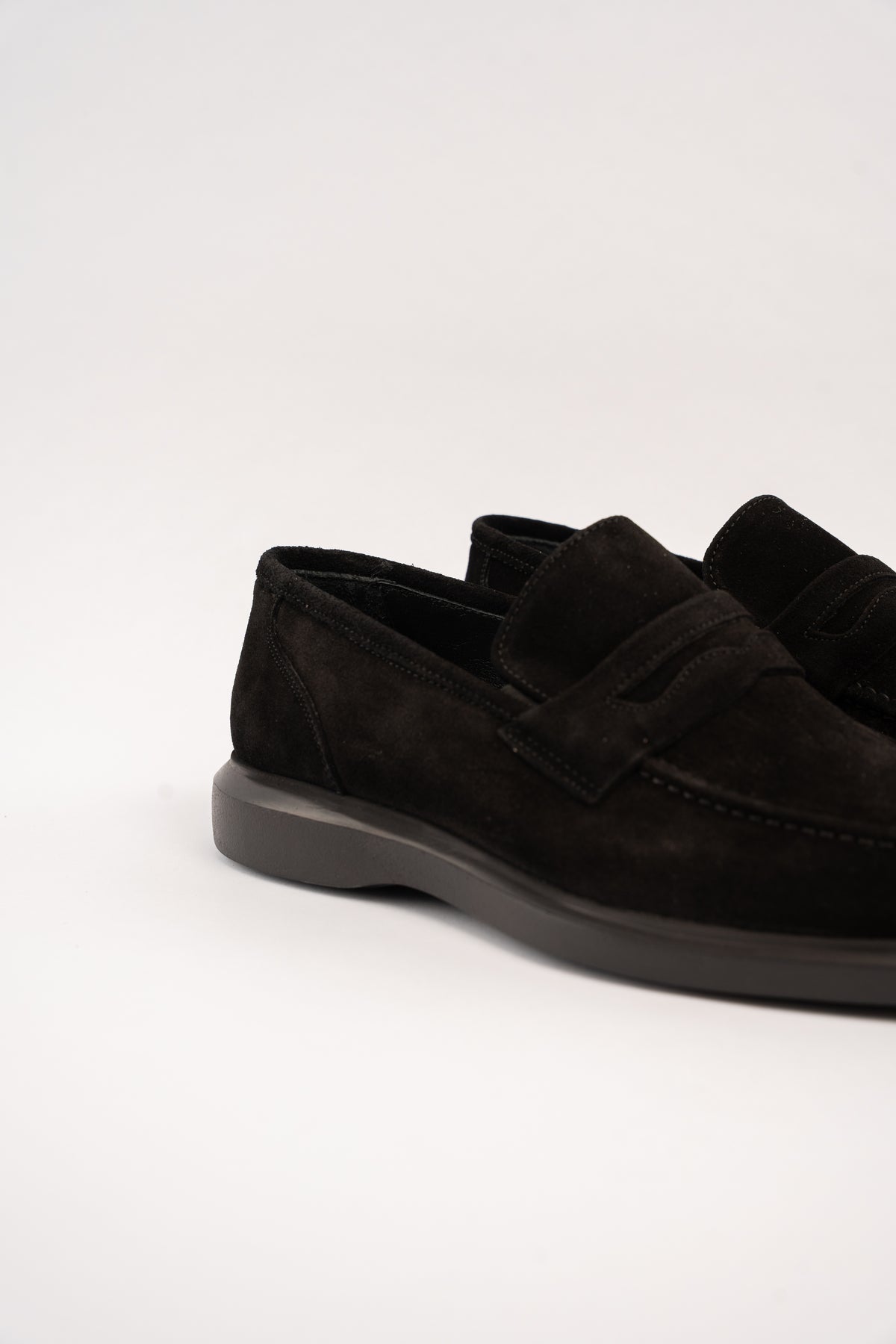 BLACK ELEGANT SUEDE LOAFER