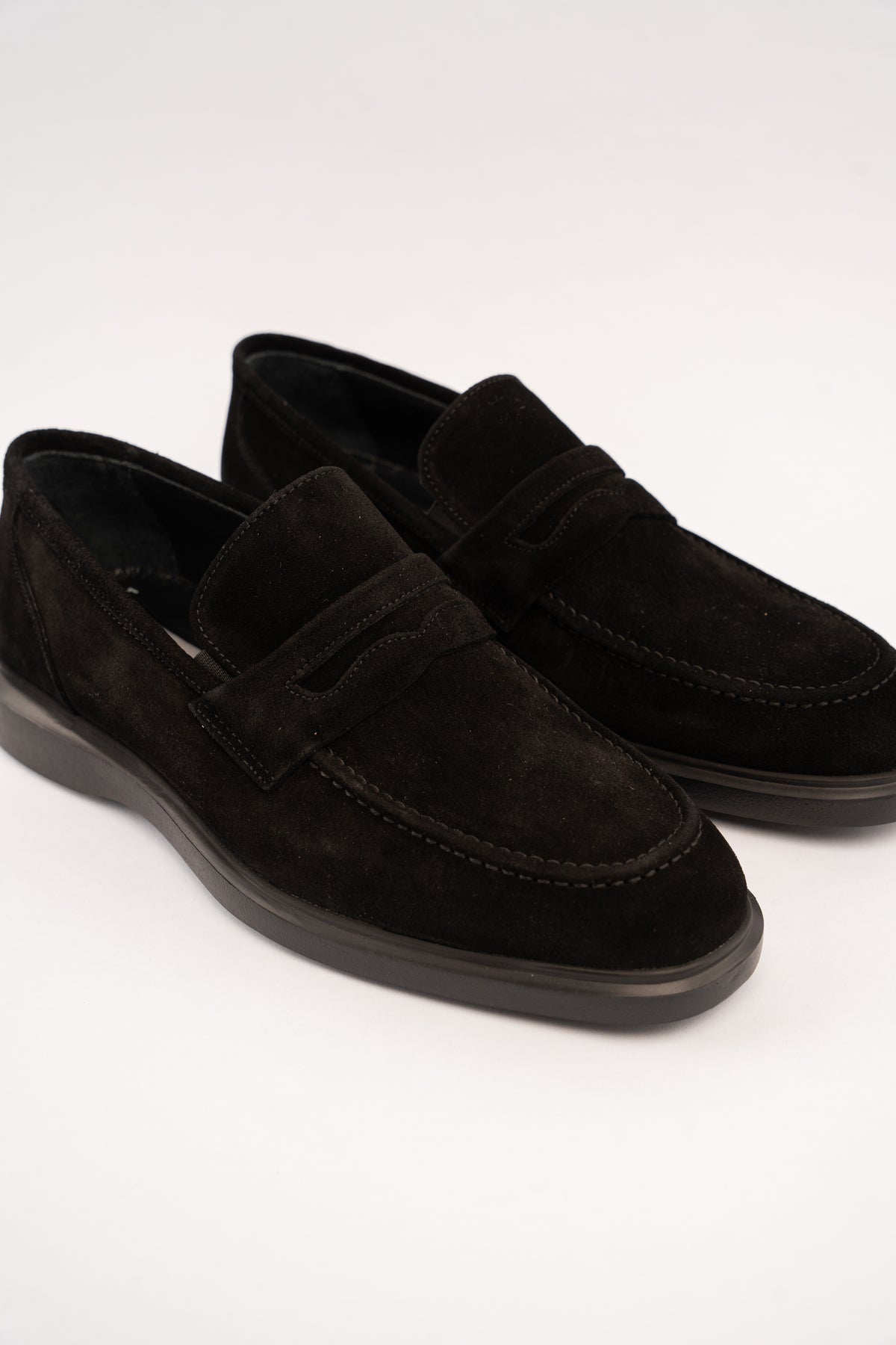 BLACK ELEGANT SUEDE LOAFER