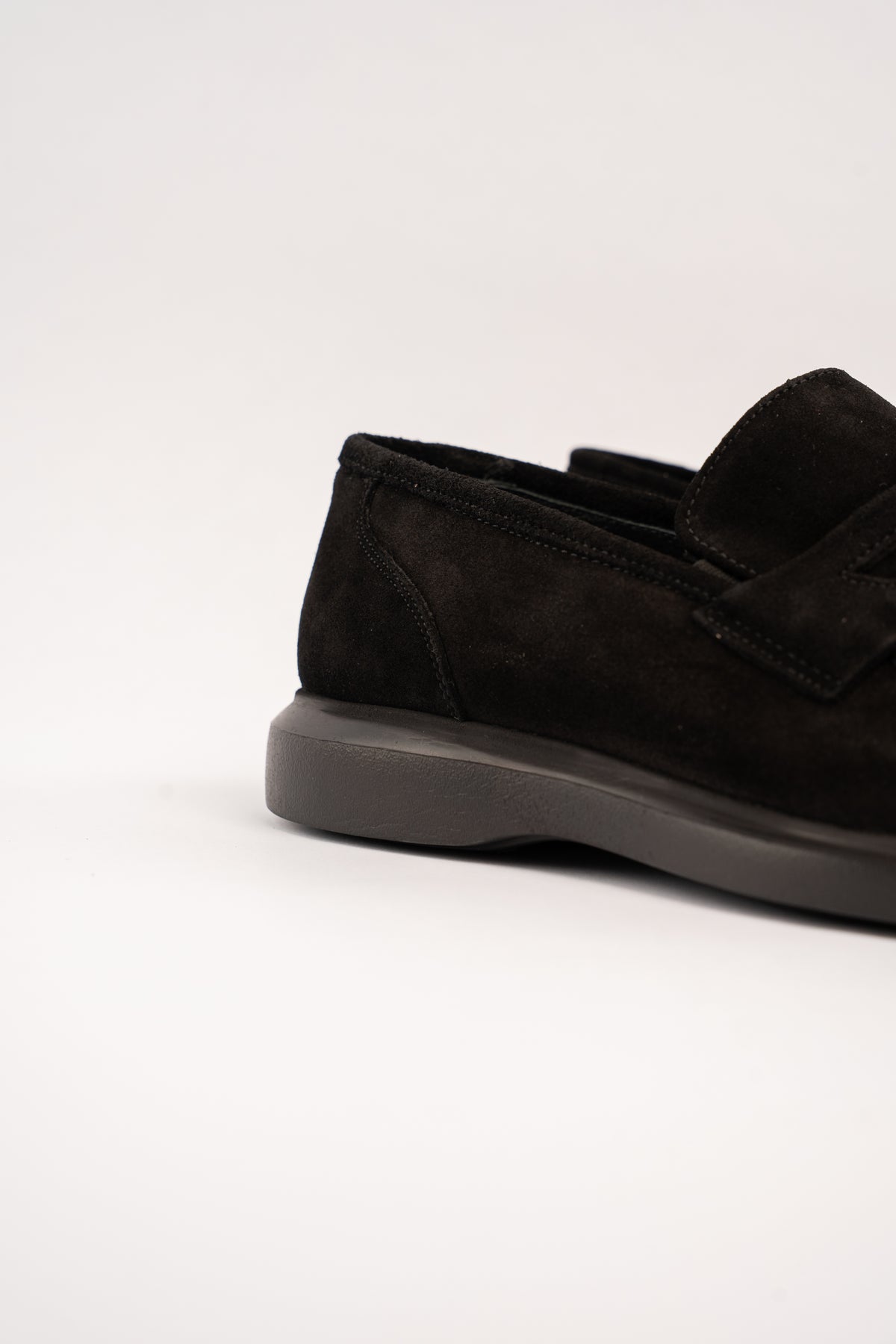 BLACK ELEGANT SUEDE LOAFER