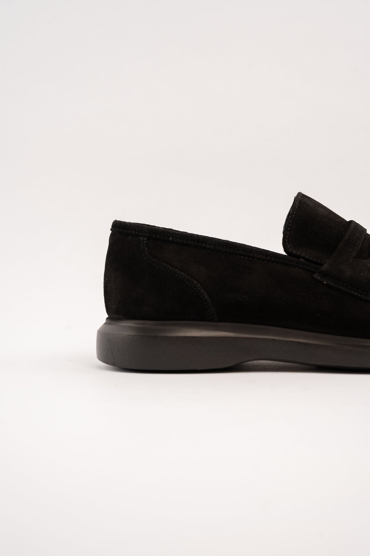 BLACK ELEGANT SUEDE LOAFER