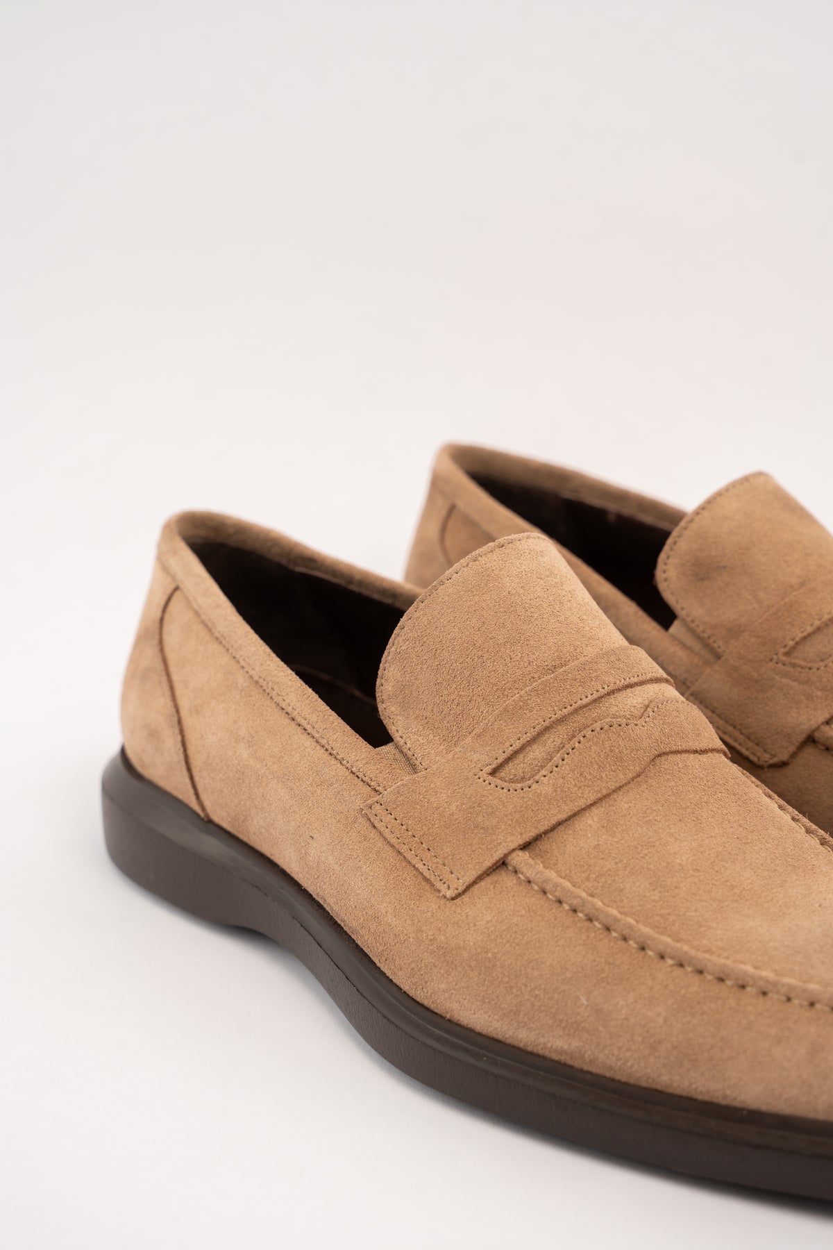 BEIGE ELEGANT SUEDE LOAFER