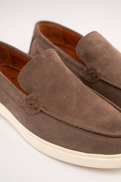 MOCHA HERITAGE SUEDE LOAFER