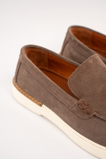 MOCHA HERITAGE SUEDE LOAFER