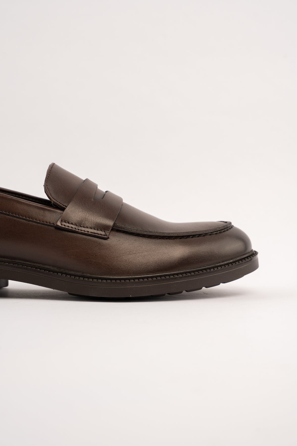 POINT BROWN LEATHER PENNY LOAFER