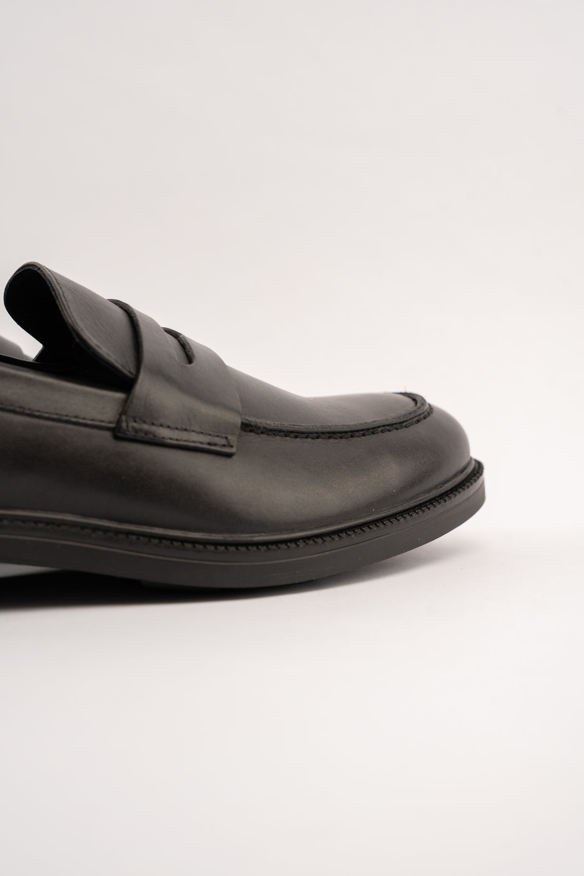 POINT BLACK LEATHER PENNY LOAFER