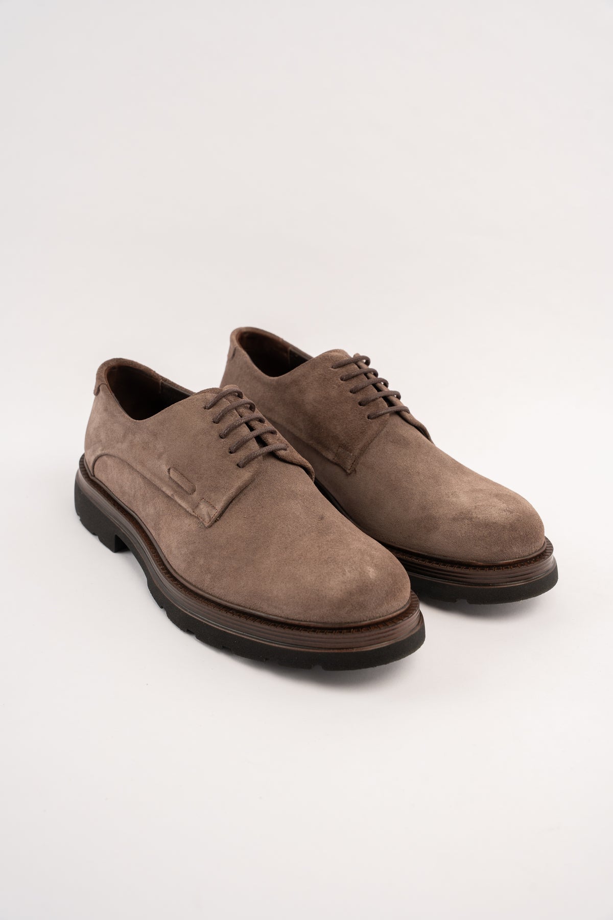 MOCHA SUEDE DERBY SHOE