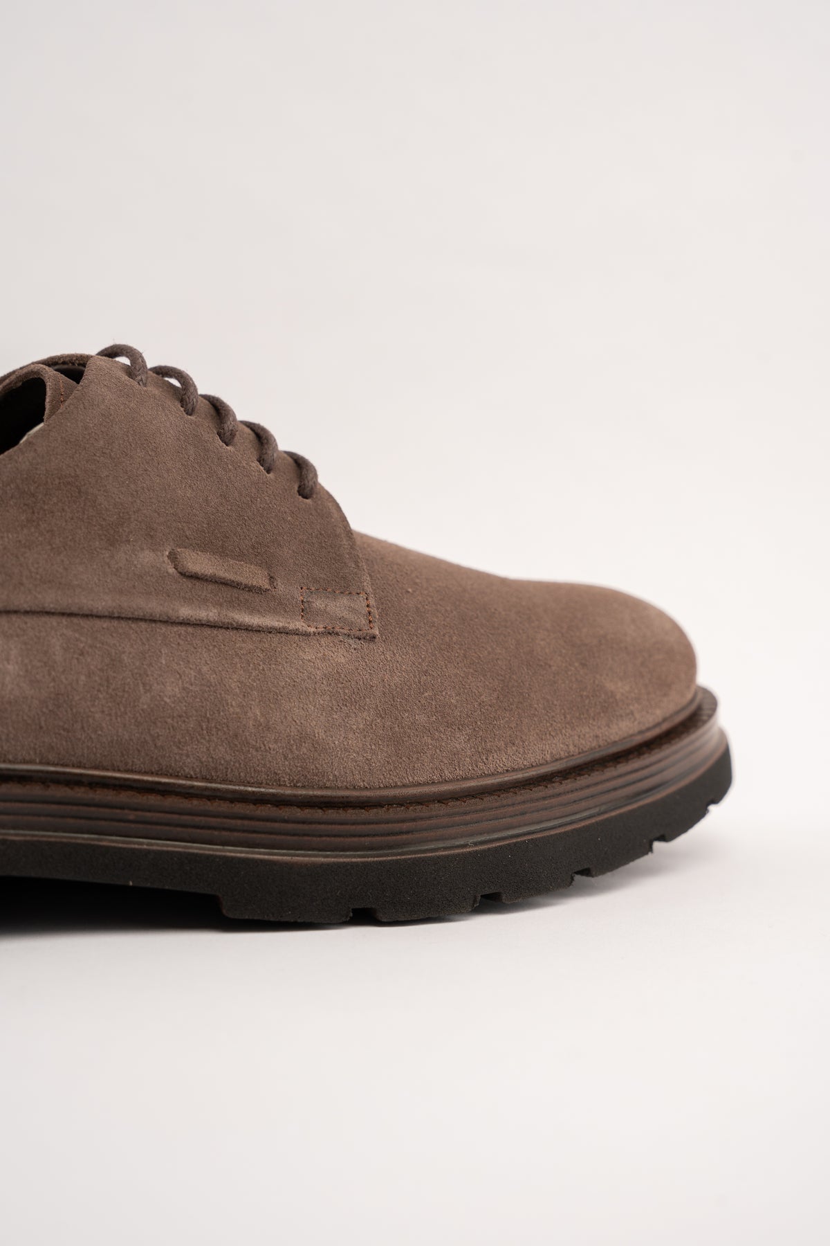 MOCHA SUEDE DERBY SHOE