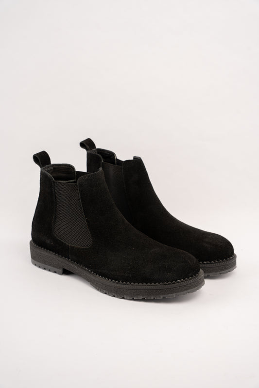 BLACK TIMELESS SUEDE BOOTS