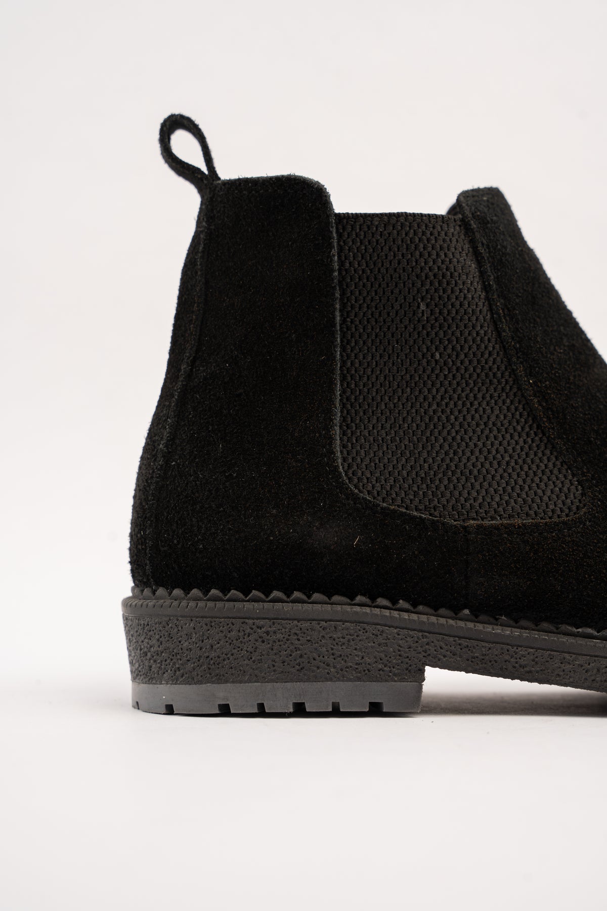 BLACK TIMELESS SUEDE BOOTS