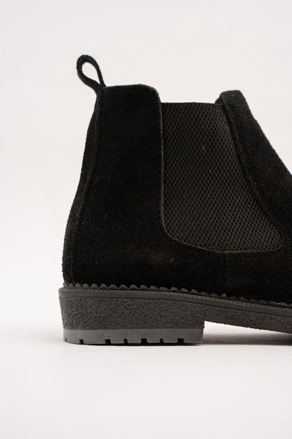 BLACK TIMELESS SUEDE BOOTS
