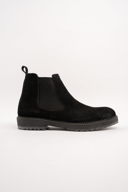 BLACK TIMELESS SUEDE BOOTS