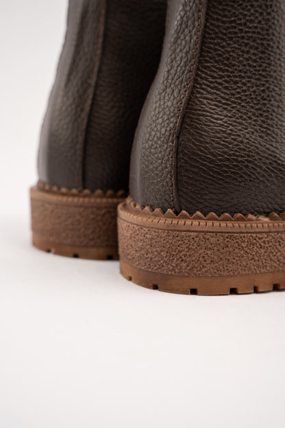 BROWN TIMELESS LEATHER BOOTS