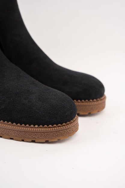 NAVY TIMELESS SUEDE BOOTS