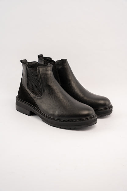BLACK URBAN LEATHER BOOTS