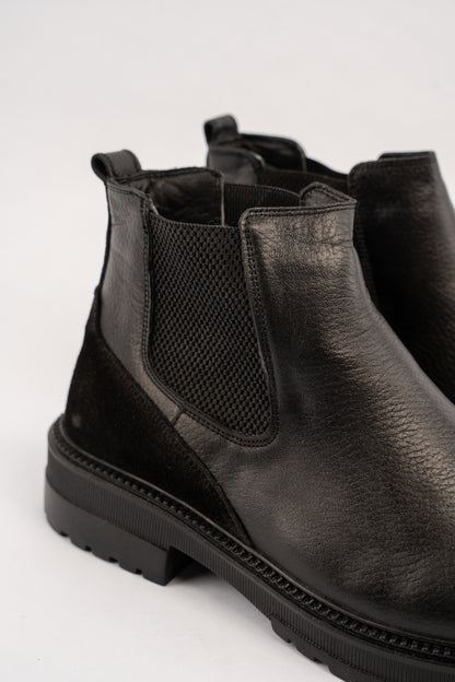 BLACK URBAN LEATHER BOOTS