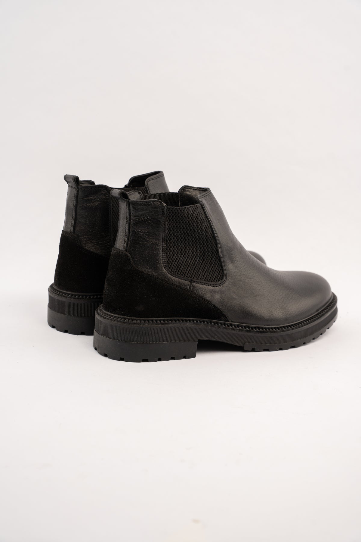 BLACK URBAN LEATHER BOOTS