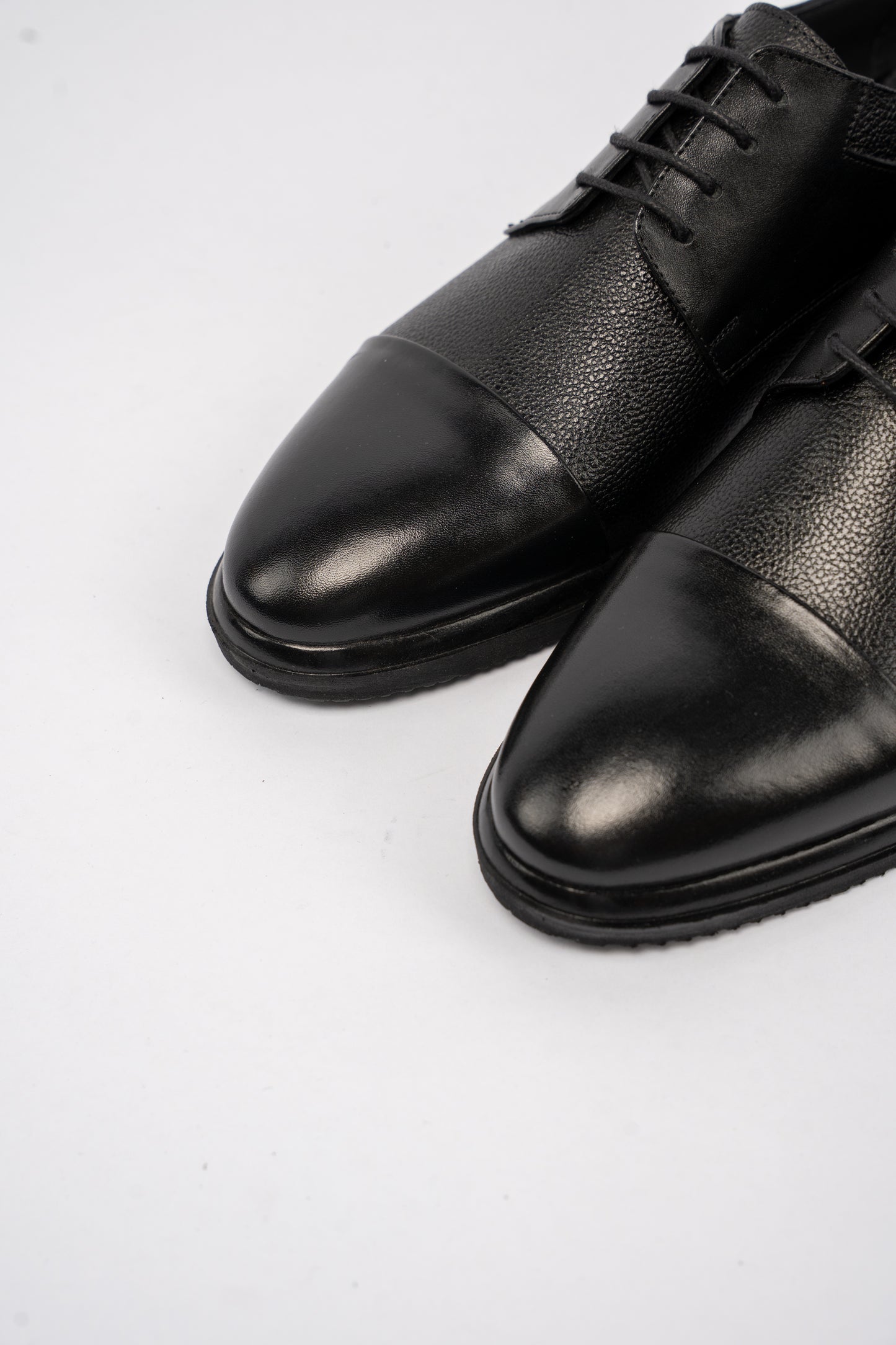 BLACK DERBY SHOE