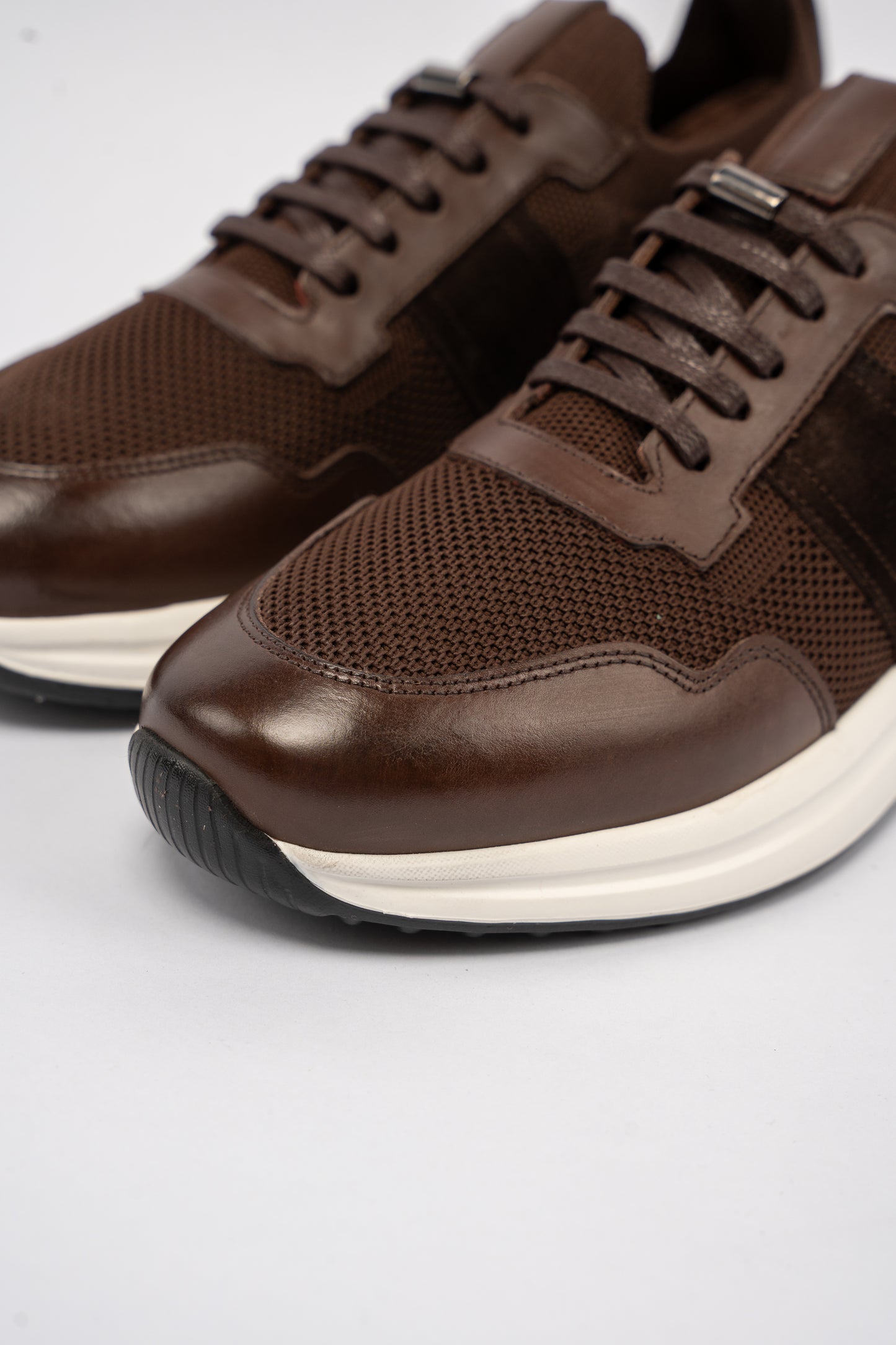 BROWN MIX MATERIAL SNEAKER