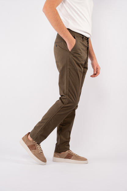 OLIVE EVERYDAY CHINOS