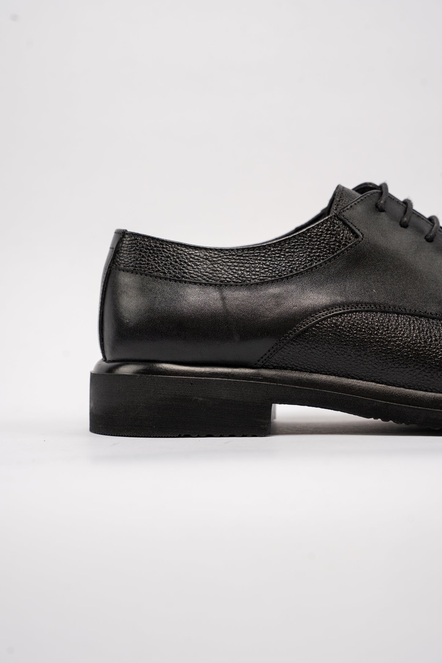 BLACK DERBY SHOE