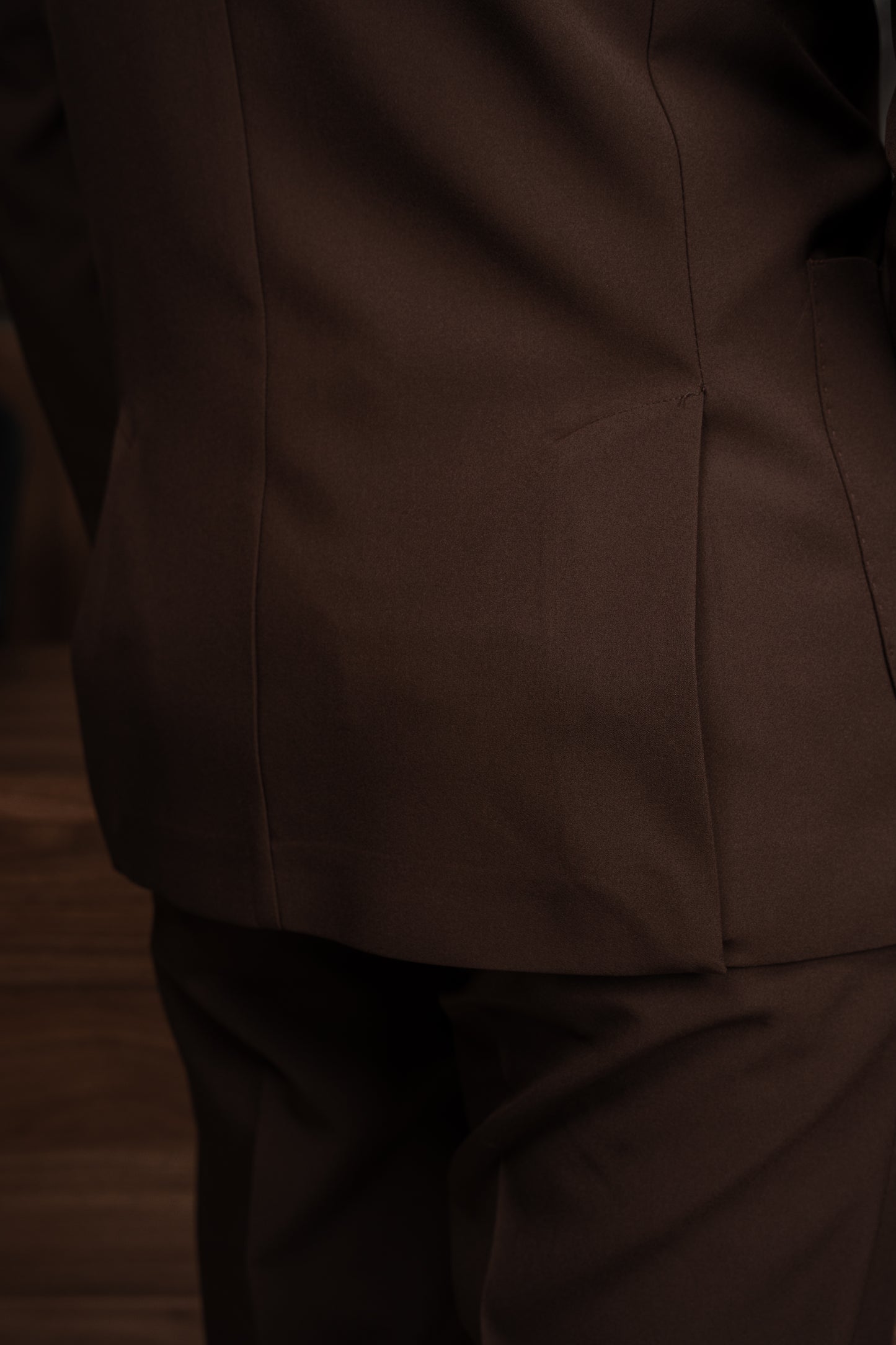 BROWN TRAVEL SUIT