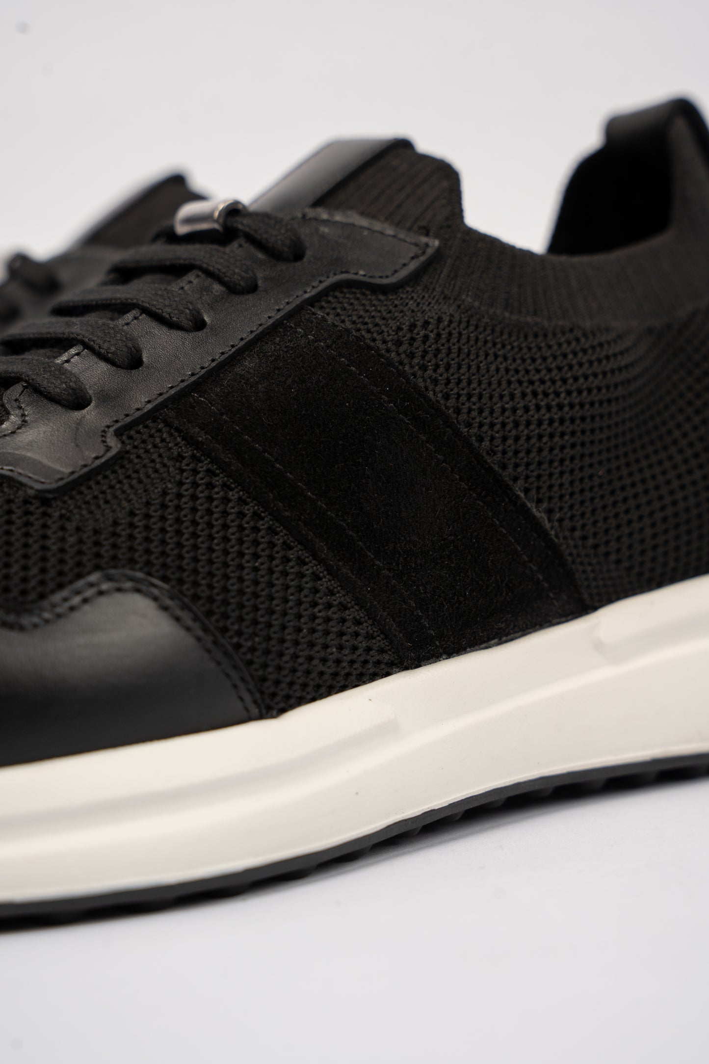 BLACK MIX MATERIAL SNEAKER