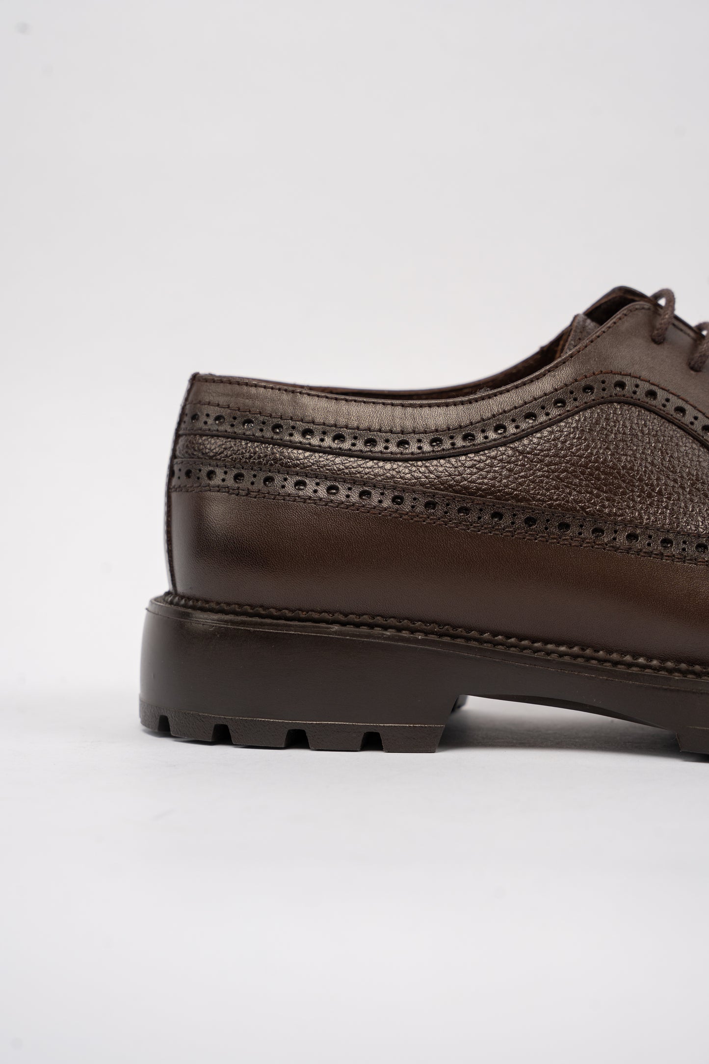 BROWN BROGUE SHOE