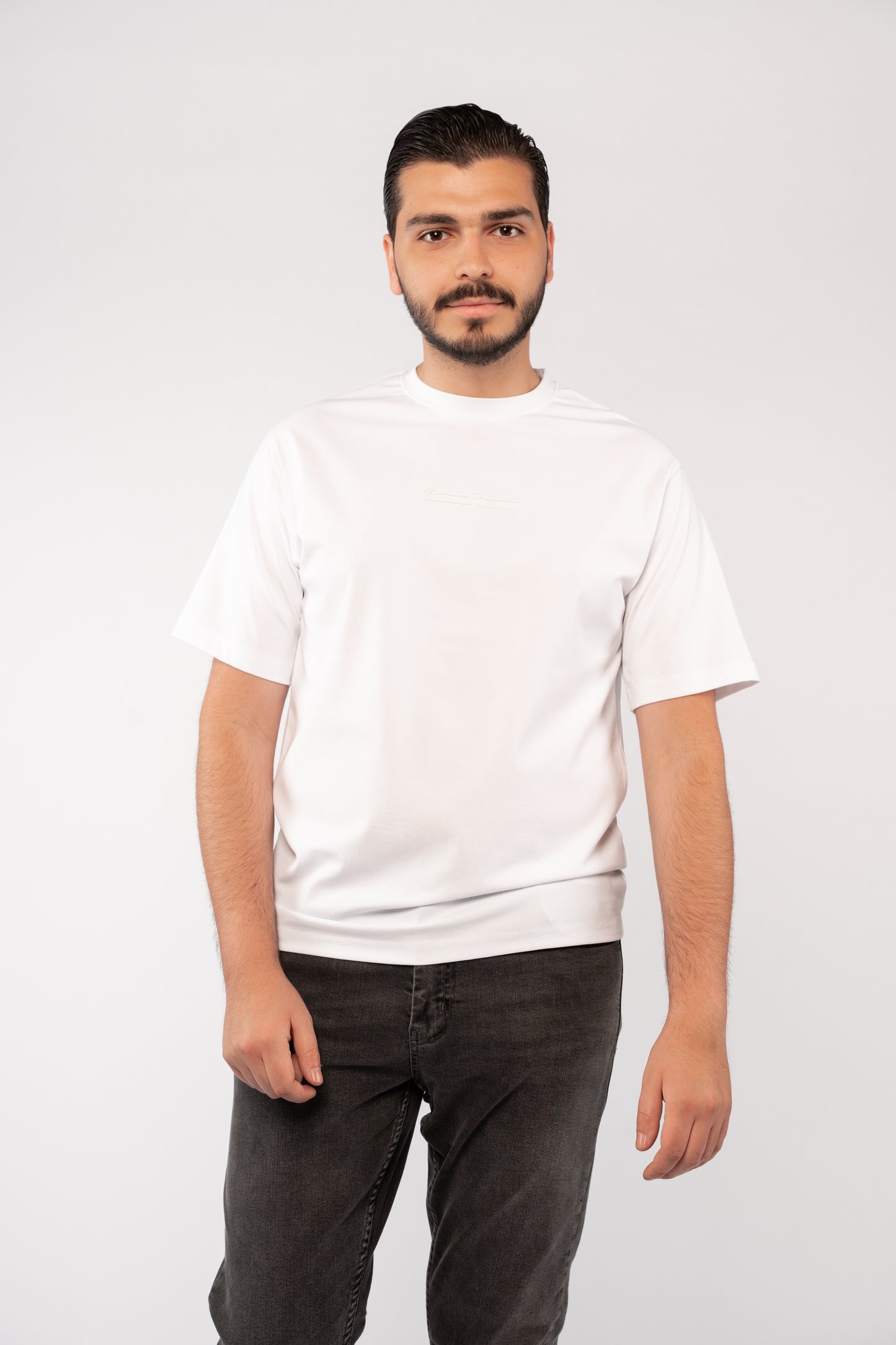 WHITE EVERYDAY TSHIRT