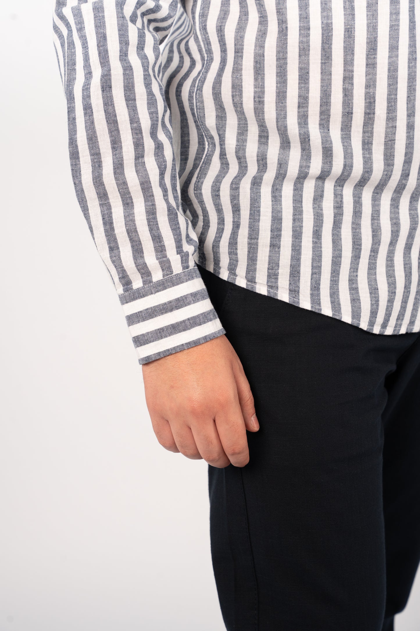 WHITE NAVY LINE LINEN SHIRT