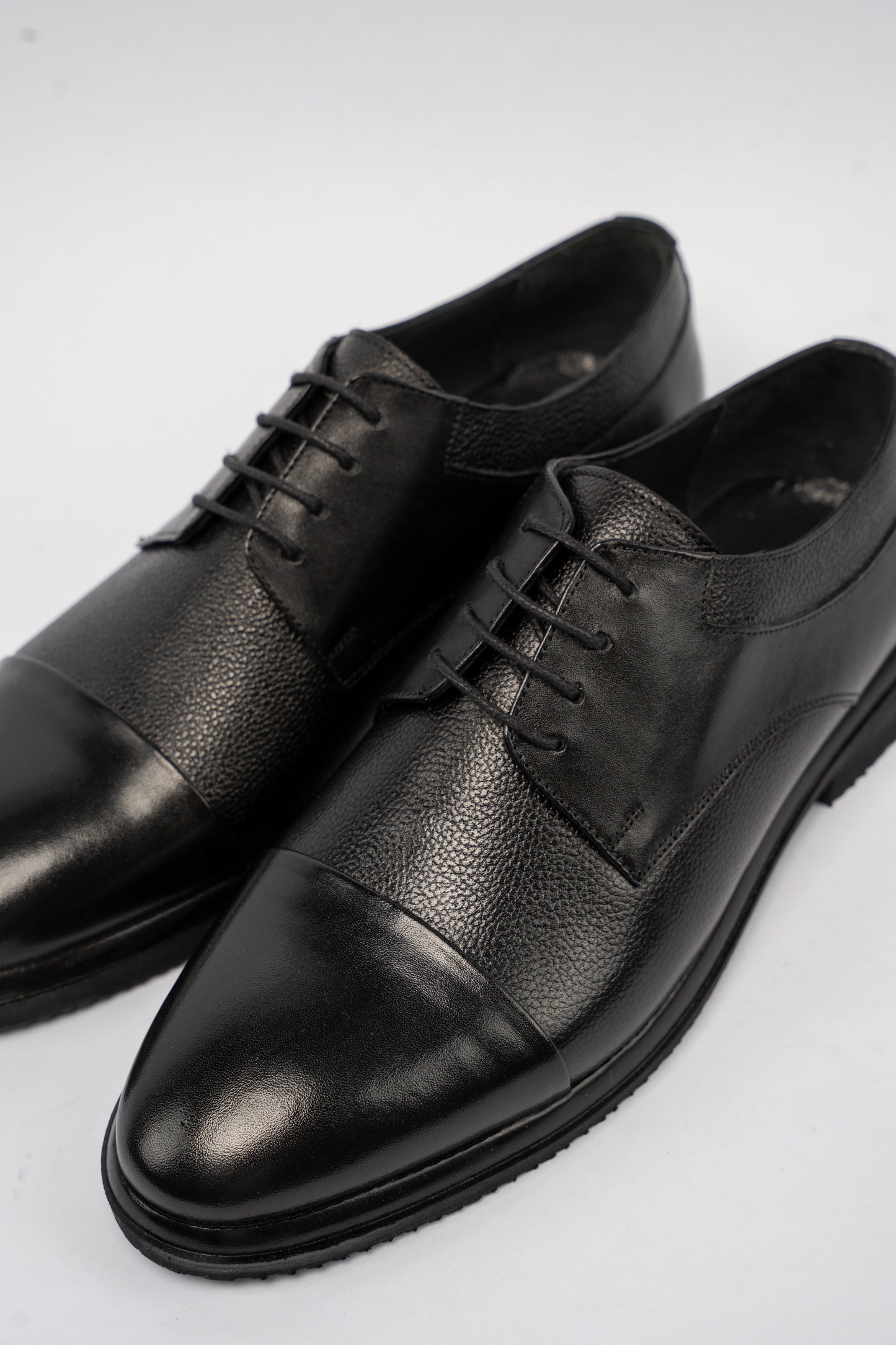 BLACK DERBY SHOE